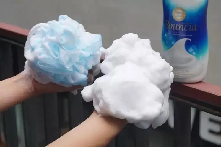 沐浴露消泡剂应用场景图