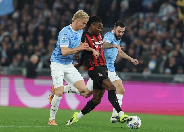 AC米兰客场告负积分榜掉队错失三色盾机会