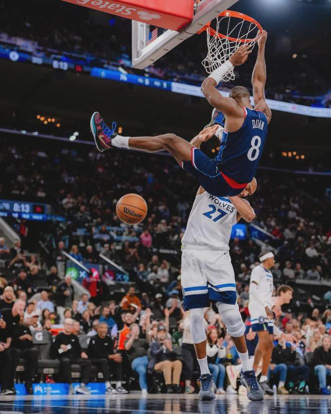 快船逆袭创NBA历史纪录：33胜32负超五成胜率