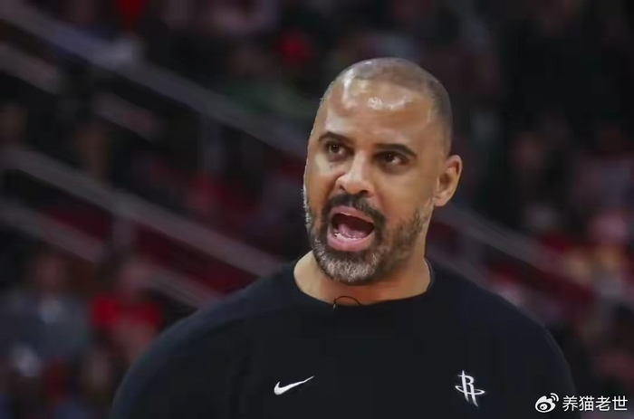 火箭惨败公牛，乌度卡怒喷裁判引争议，范乔丹